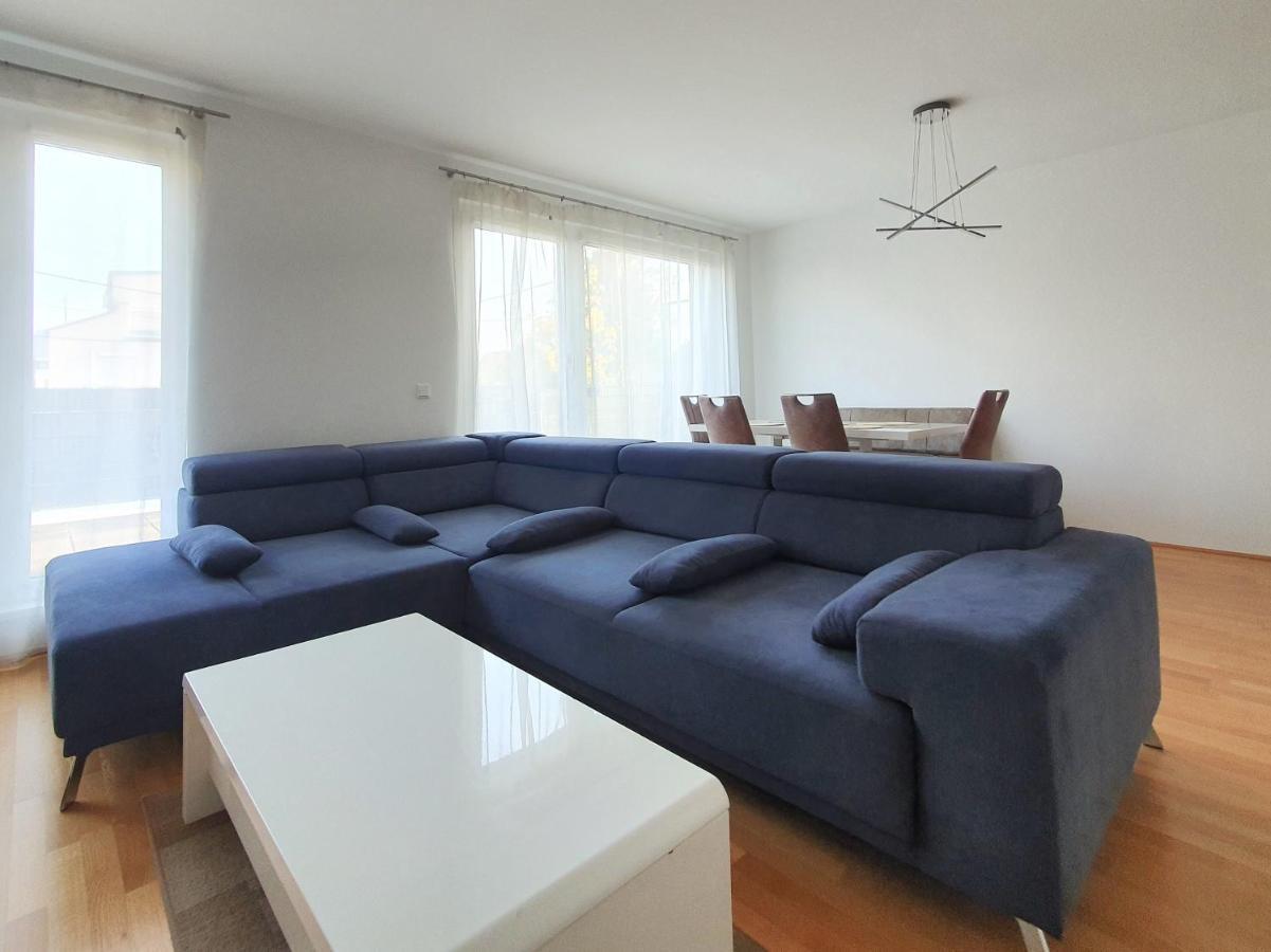 Near Lake Spacious & Furnished Beautiful Apartment Виена Екстериор снимка