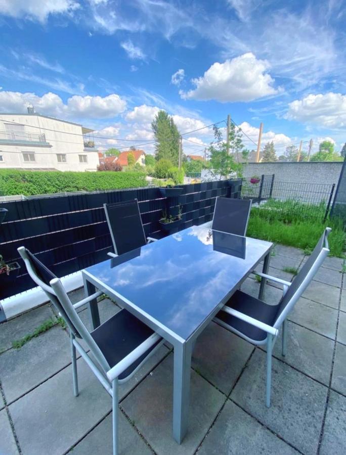 Near Lake Spacious & Furnished Beautiful Apartment Виена Екстериор снимка